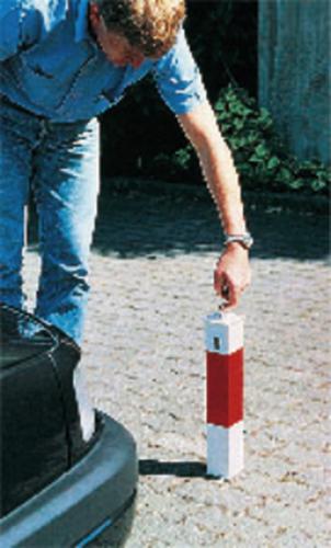 Bornes, hauteur 900 mm, à sceller