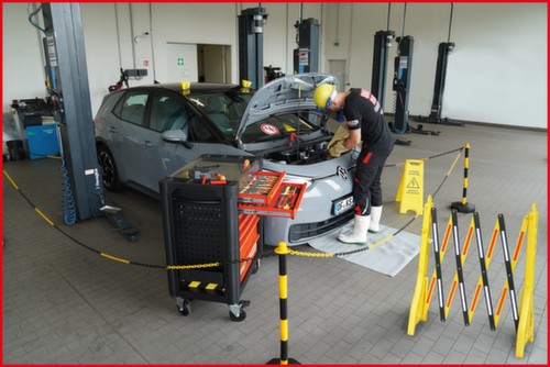 KS Tools PERFORMANCEplus workshop trolley e10 with 164 insulated tools for hybrid and electric vehicles