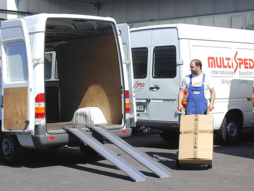 Rampe de chargement légère avec surface d'appui et butée de sécurité